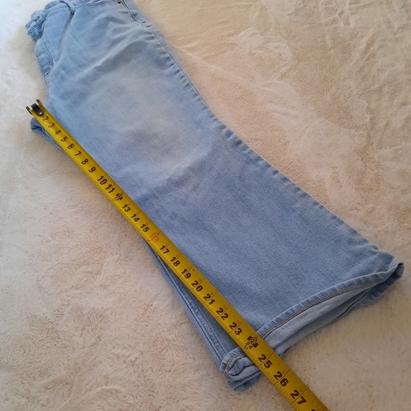 Old Navy Denim Jeans Higher High Rise Flare Womens Sz 16 Light Wash - Picture 9 of 10